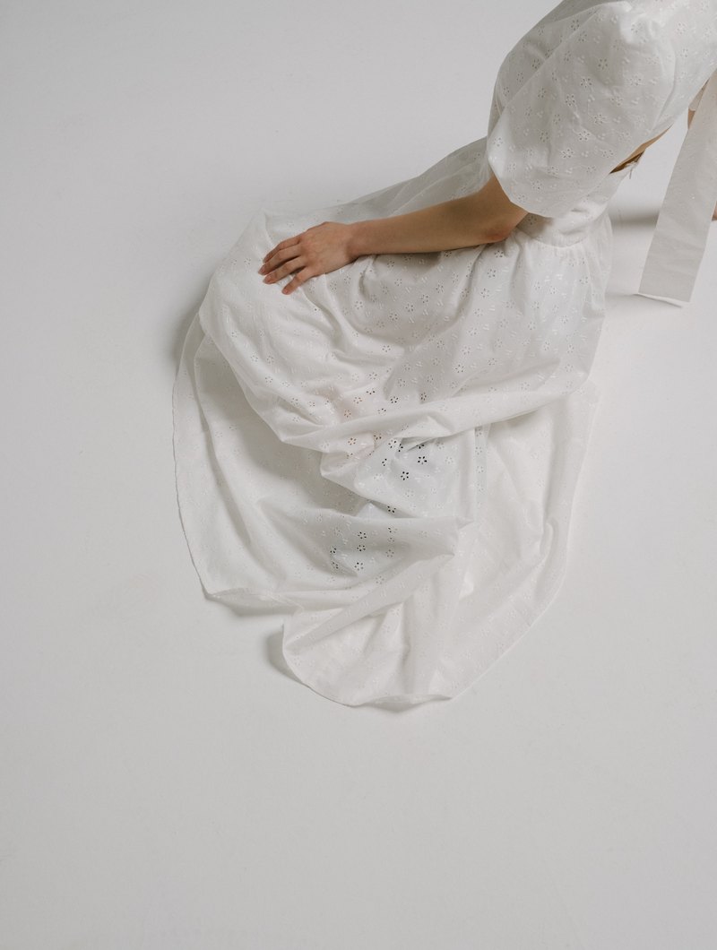 Eyelet 06